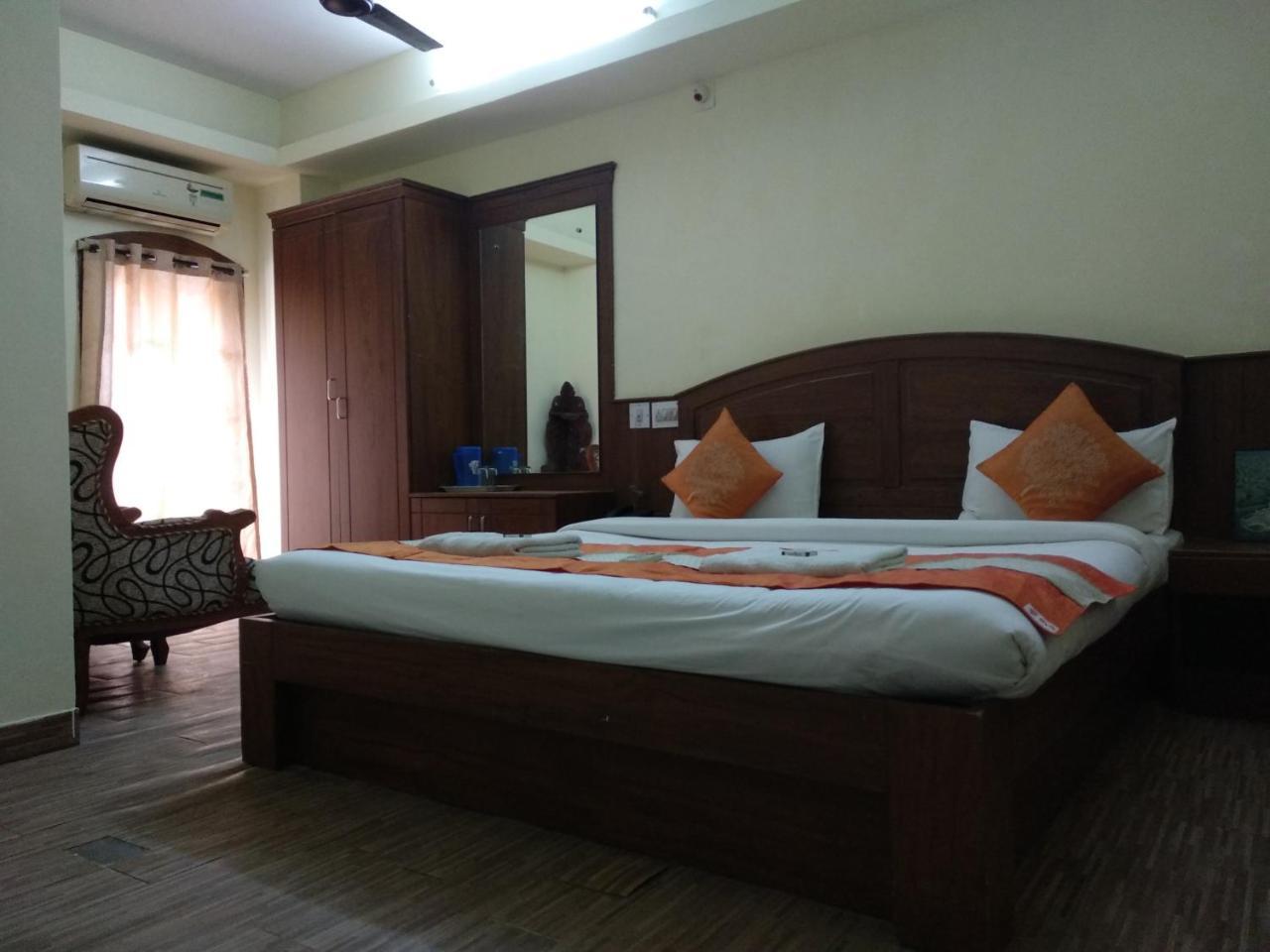Hotel Park Avenue Kochi Exterior foto